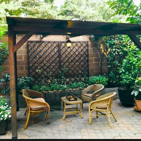 La Porta Nel Giardino Apartment Asti Bagian luar foto