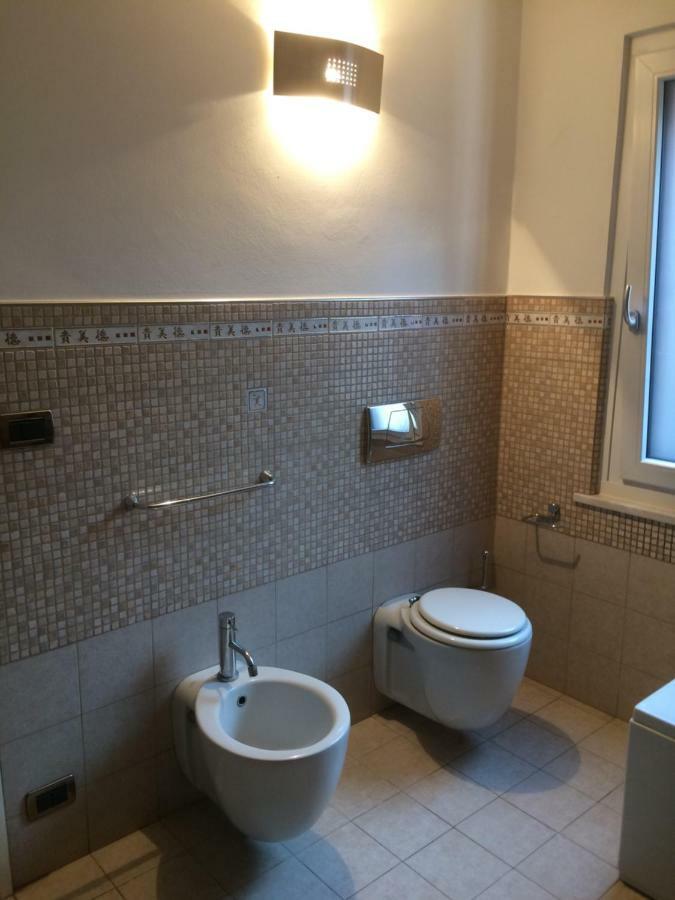 La Porta Nel Giardino Apartment Asti Bagian luar foto