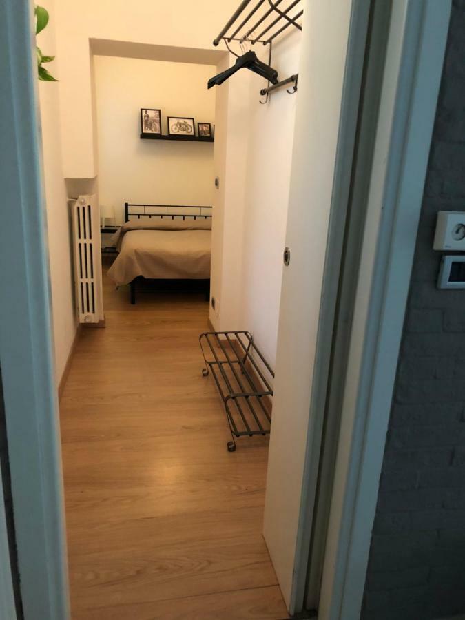 La Porta Nel Giardino Apartment Asti Bagian luar foto